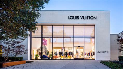 louis vuitton stores in connecticut.